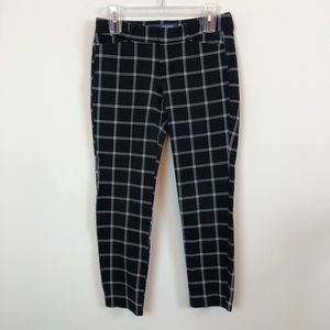 Old Navy Grid Print Pixie Pants